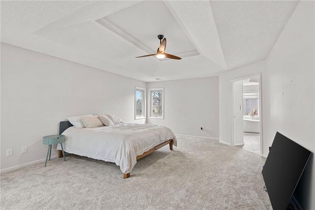 5212 W 129 Street, Leawood, KS 66209