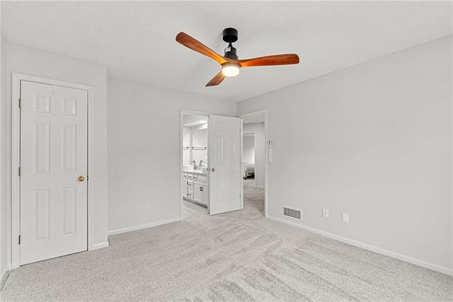 5212 W 129 Street, Leawood, KS 66209