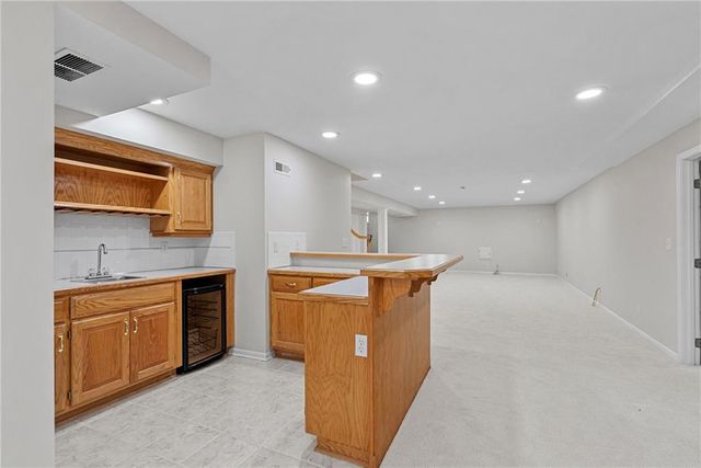 5212 W 129 Street, Leawood, KS 66209