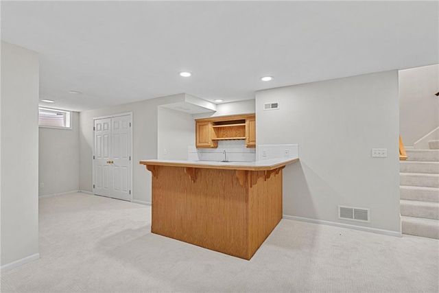 5212 W 129 Street, Leawood, KS 66209