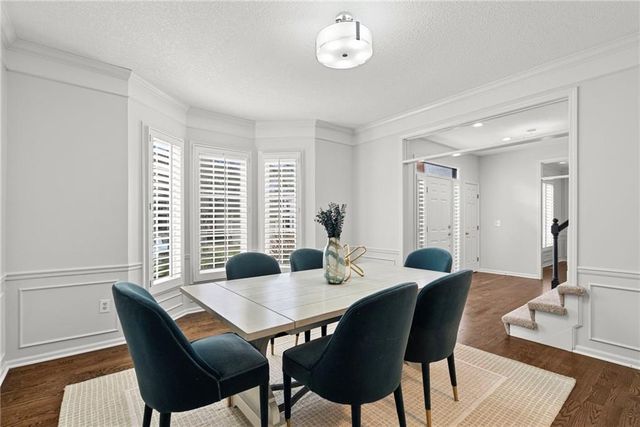 5212 W 129 Street, Leawood, KS 66209