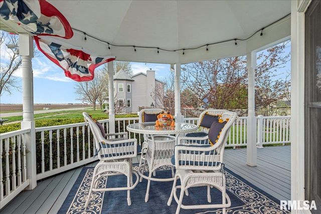 537 AUGUSTA Drive, Chatham, IL 62629