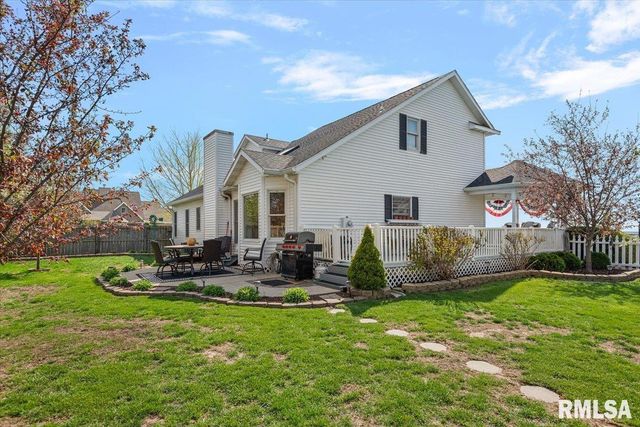 537 AUGUSTA Drive, Chatham, IL 62629