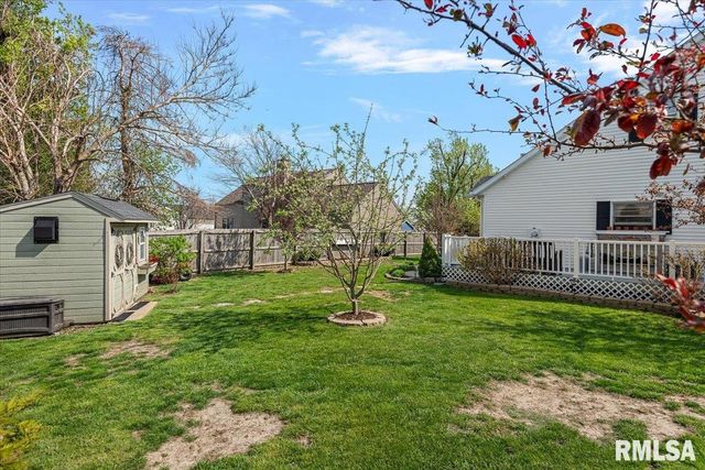 537 AUGUSTA Drive, Chatham, IL 62629