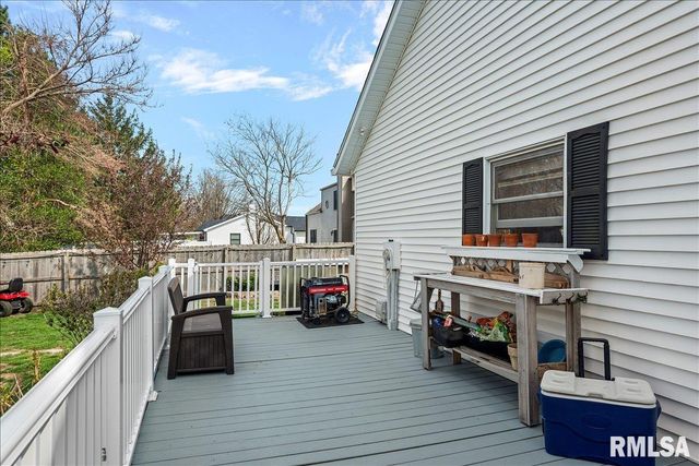 537 AUGUSTA Drive, Chatham, IL 62629