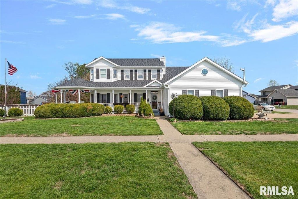 537 AUGUSTA Drive, Chatham, IL 62629
