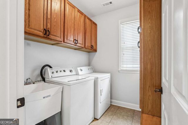 810 Freedom Way, Cumming, GA 30040