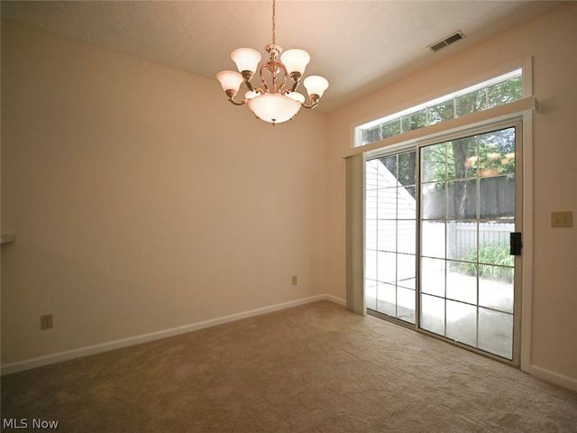 7 Woodland Chase Boulevard, Niles, OH 44446