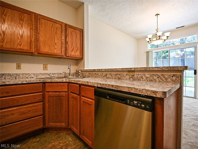 7 Woodland Chase Boulevard, Niles, OH 44446