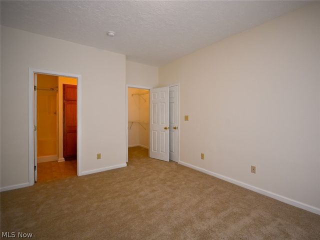 7 Woodland Chase Boulevard, Niles, OH 44446