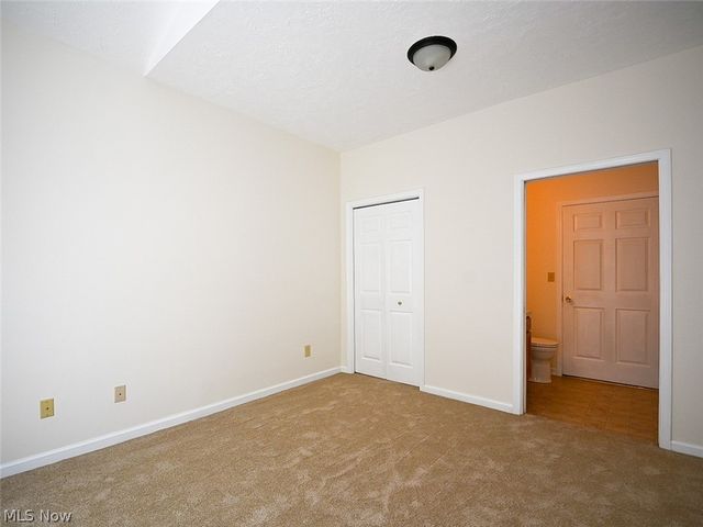 7 Woodland Chase Boulevard, Niles, OH 44446