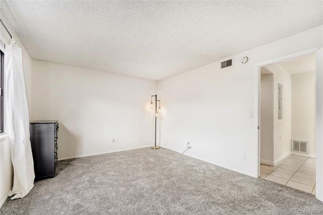 540 S Forest Street 206, Denver, CO 80246