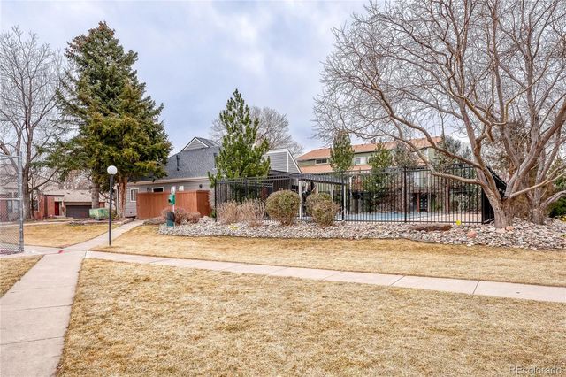 540 S Forest Street 206, Denver, CO 80246