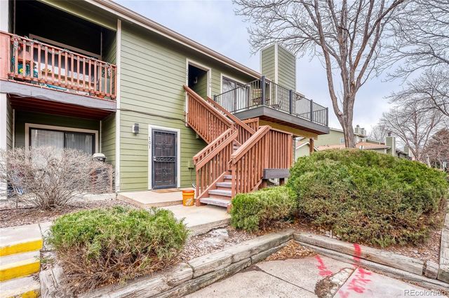 540 S Forest Street 206, Denver, CO 80246