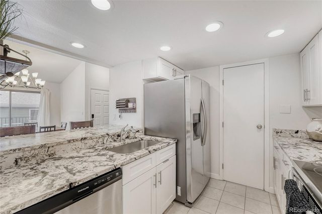 540 S Forest Street 206, Denver, CO 80246