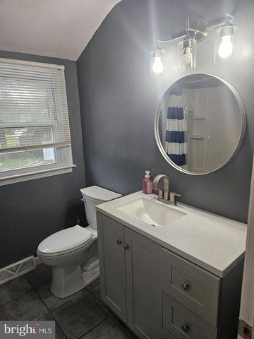 206 STEVENSON AVE, Beverly, NJ 08010