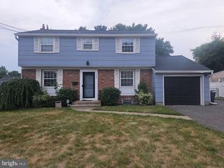 206 STEVENSON AVE, Beverly, NJ 08010
