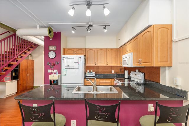 2515 SW 35TH PLACE 219, Gainesville, FL 32608