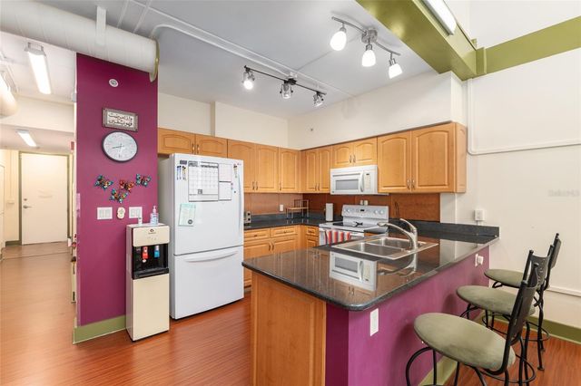 2515 SW 35TH PLACE 219, Gainesville, FL 32608