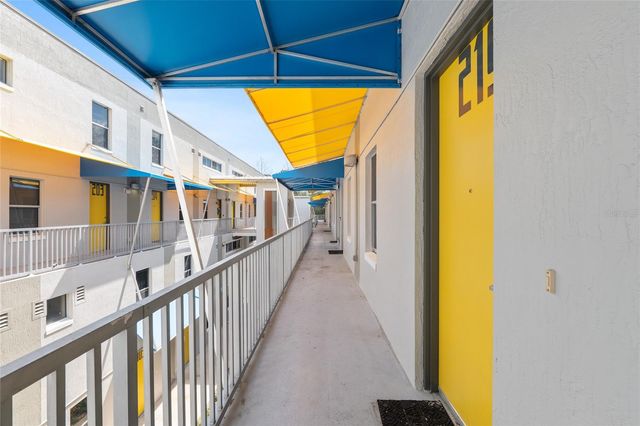 2515 SW 35TH PLACE 219, Gainesville, FL 32608