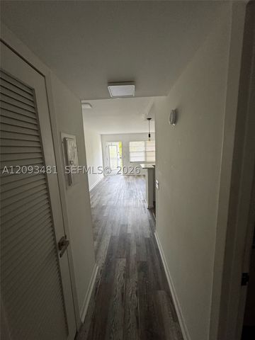 22 Suffolk A 22, Boca Raton, FL 33434