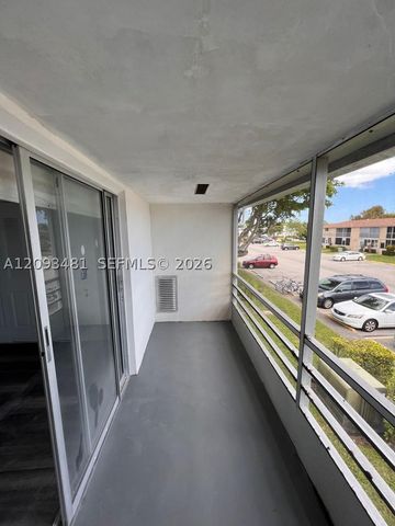 22 Suffolk A 22, Boca Raton, FL 33434