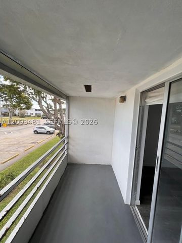 22 Suffolk A 22, Boca Raton, FL 33434