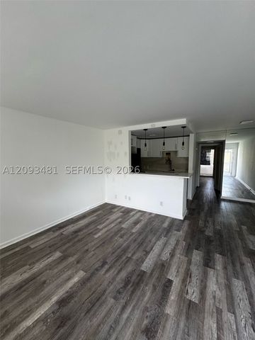 22 Suffolk A 22, Boca Raton, FL 33434