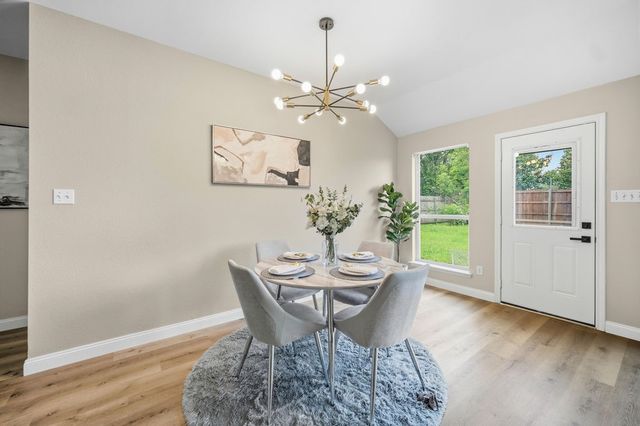 837 Morgan Drive, Burleson, TX 76028