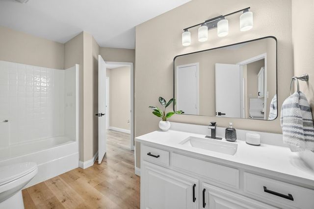 837 Morgan Drive, Burleson, TX 76028