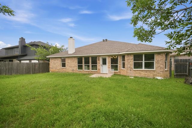 837 Morgan Drive, Burleson, TX 76028