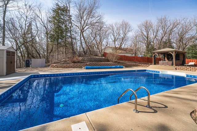 20881 Lake Ridge Drive, Prior Lake, MN 55372