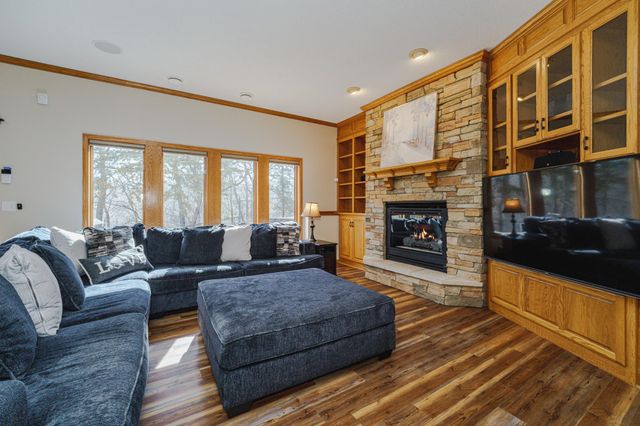 20881 Lake Ridge Drive, Prior Lake, MN 55372