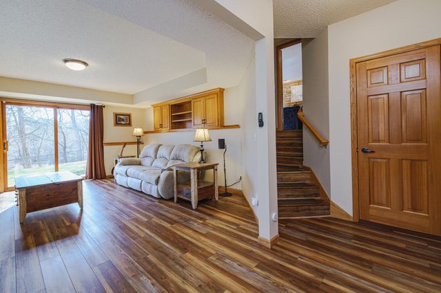 20881 Lake Ridge Drive, Prior Lake, MN 55372