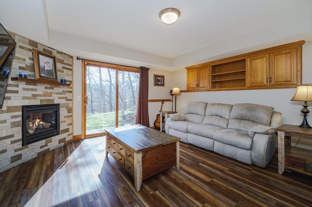 20881 Lake Ridge Drive, Prior Lake, MN 55372