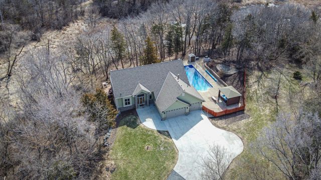 20881 Lake Ridge Drive, Prior Lake, MN 55372