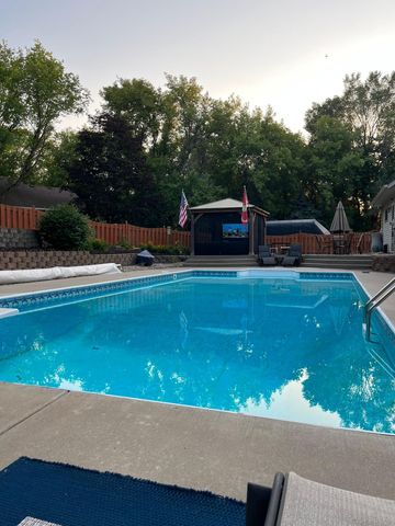 20881 Lake Ridge Drive, Prior Lake, MN 55372