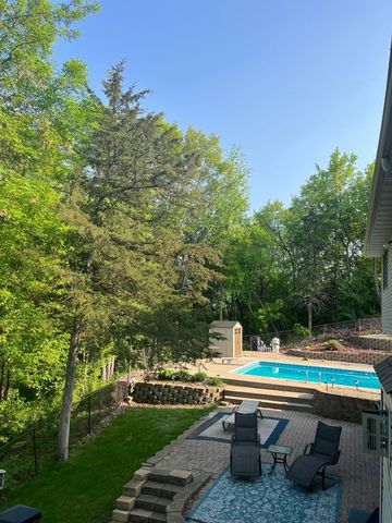 20881 Lake Ridge Drive, Prior Lake, MN 55372