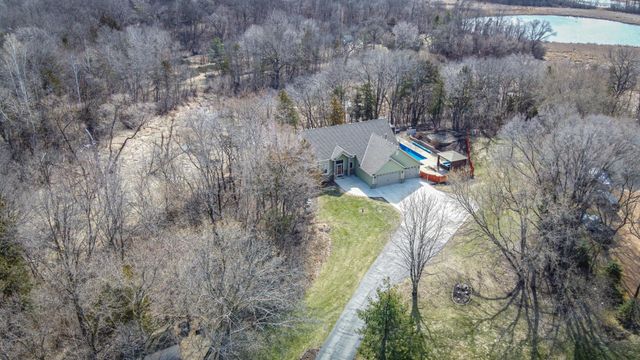 20881 Lake Ridge Drive, Prior Lake, MN 55372