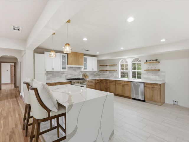 6833 Fortune Road, Fort Worth, TX 76116