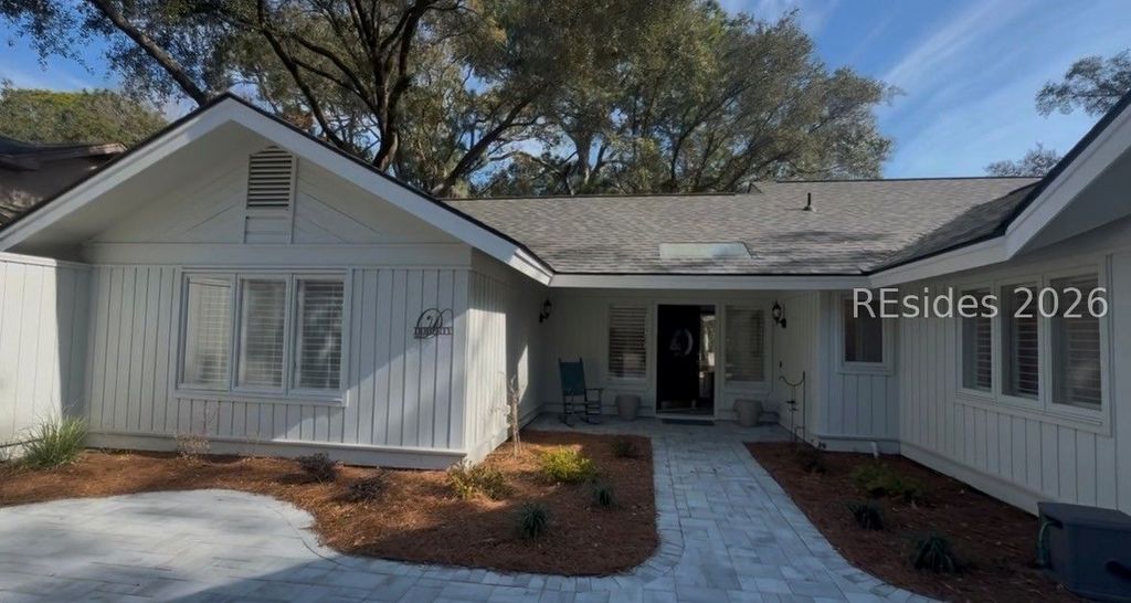 15 Cottonwood Ln, Hilton Head Island, SC 29926