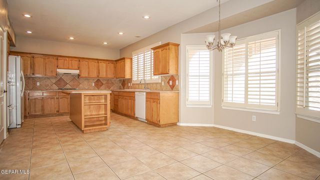 6325 FRANKLIN RIDGE Drive, El Paso, TX 79912