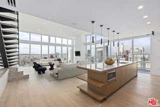 230 W Olympic Boulevard PH 2, Los Angeles, CA 90015