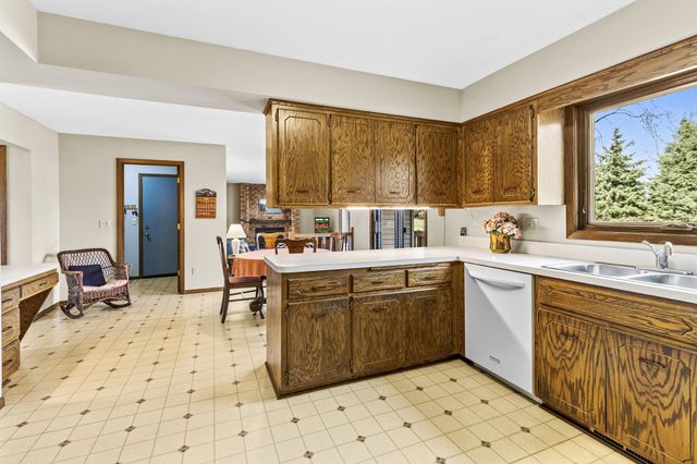 1181 Karth Lake Drive, Arden Hills, MN 55112