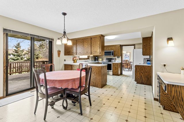 1181 Karth Lake Drive, Arden Hills, MN 55112