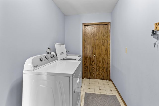 1181 Karth Lake Drive, Arden Hills, MN 55112