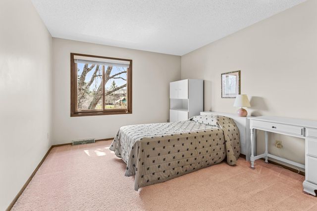 1181 Karth Lake Drive, Arden Hills, MN 55112