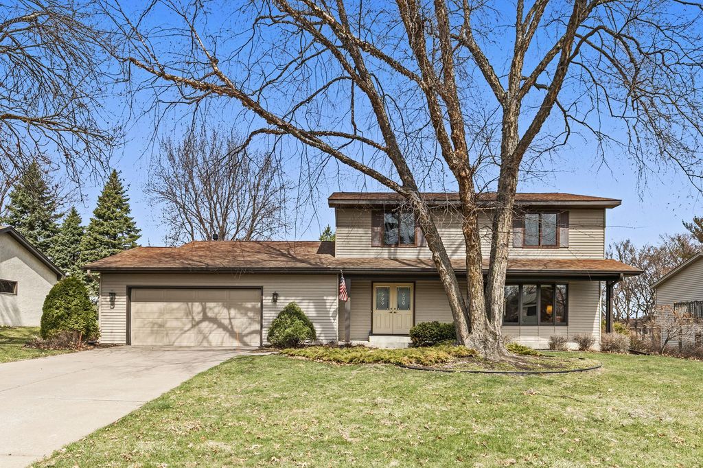 1181 Karth Lake Drive, Arden Hills, MN 55112