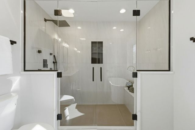 9327 Pleasant Avenue, Tinley Park, IL 60487