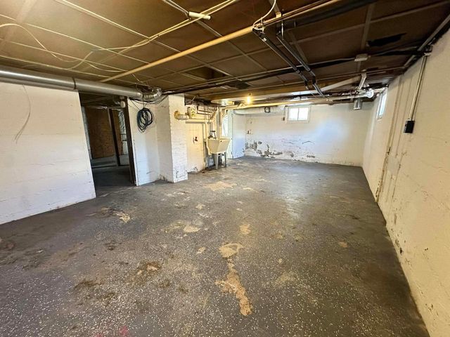 1212 HAWTHORNE STREET, Two Rivers, WI 54241